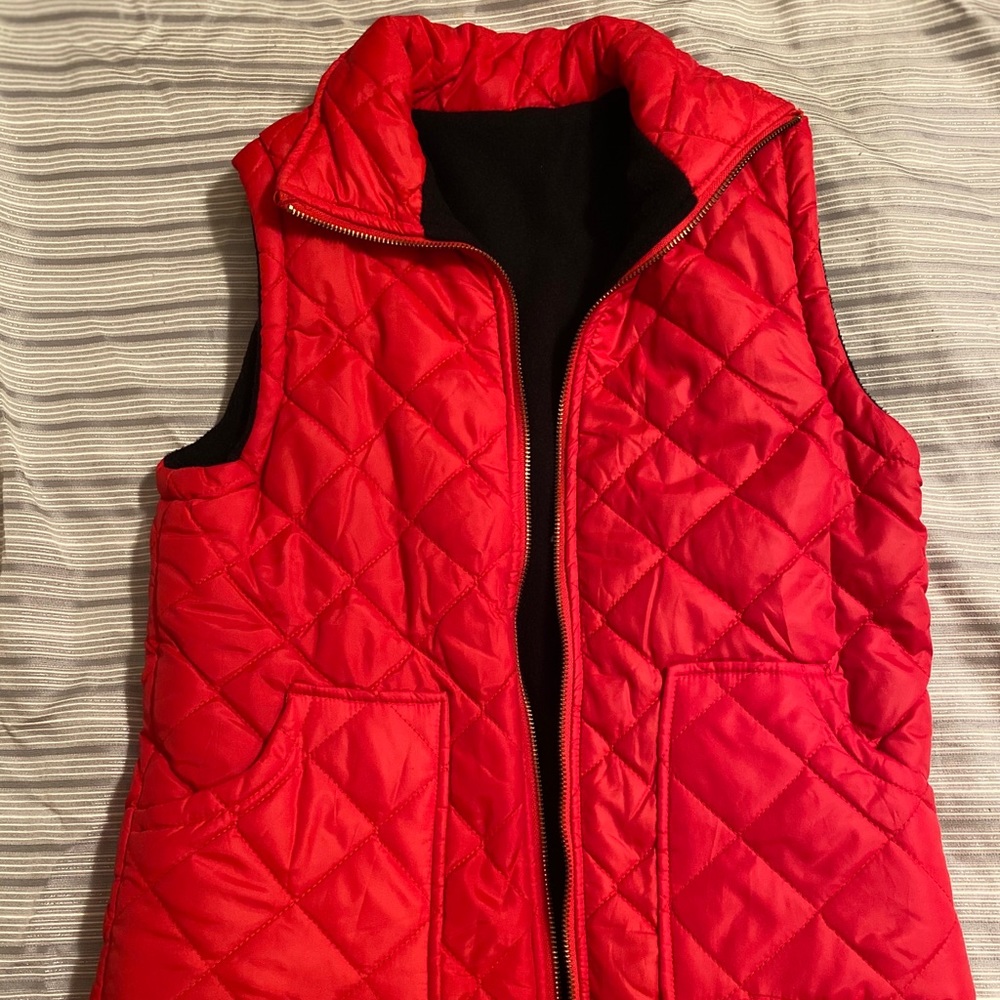 Reversible black and red vest